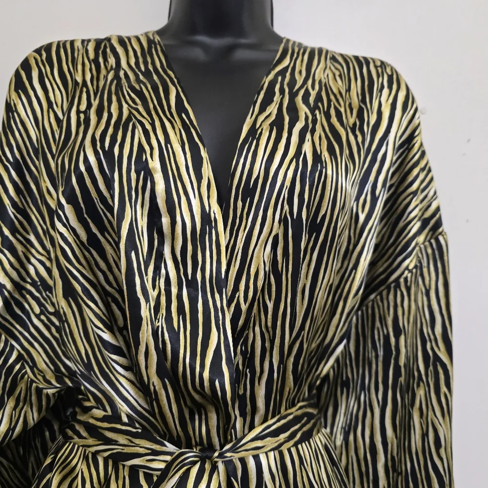 vintage‎ EVANDALE Intimates size M/L Silky Satin Animal Print Robe Black Gold